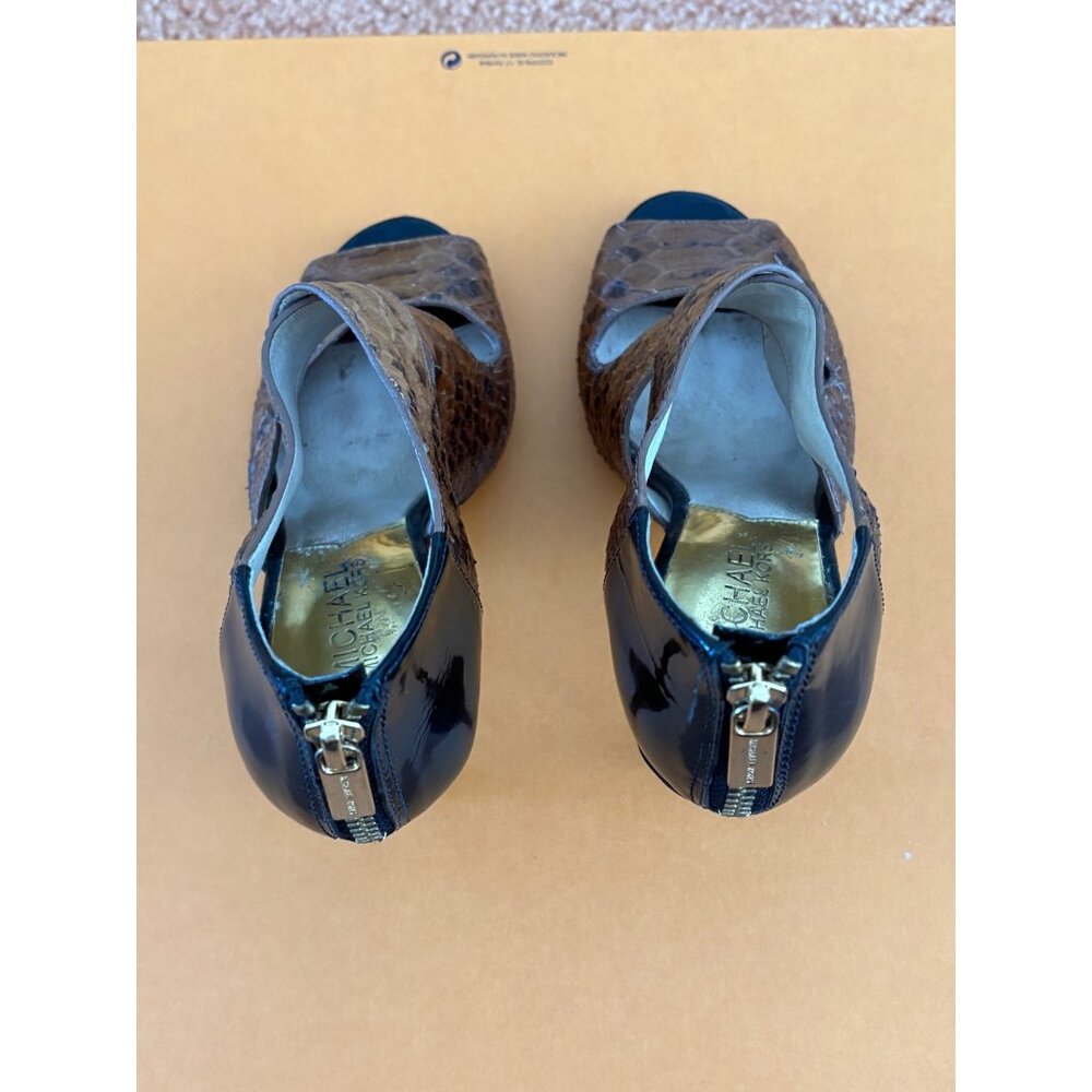 Michael Kors Elena Brown Snakeskin Leather Black Patent Heels Open Toe Sandals 6 - Picture 6 of 14